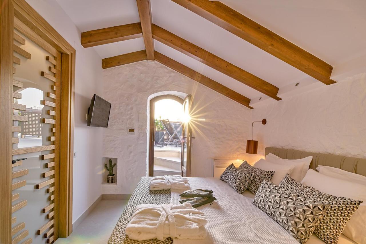 Vista Del Porto Luxury Suites Rethymno Esterno foto